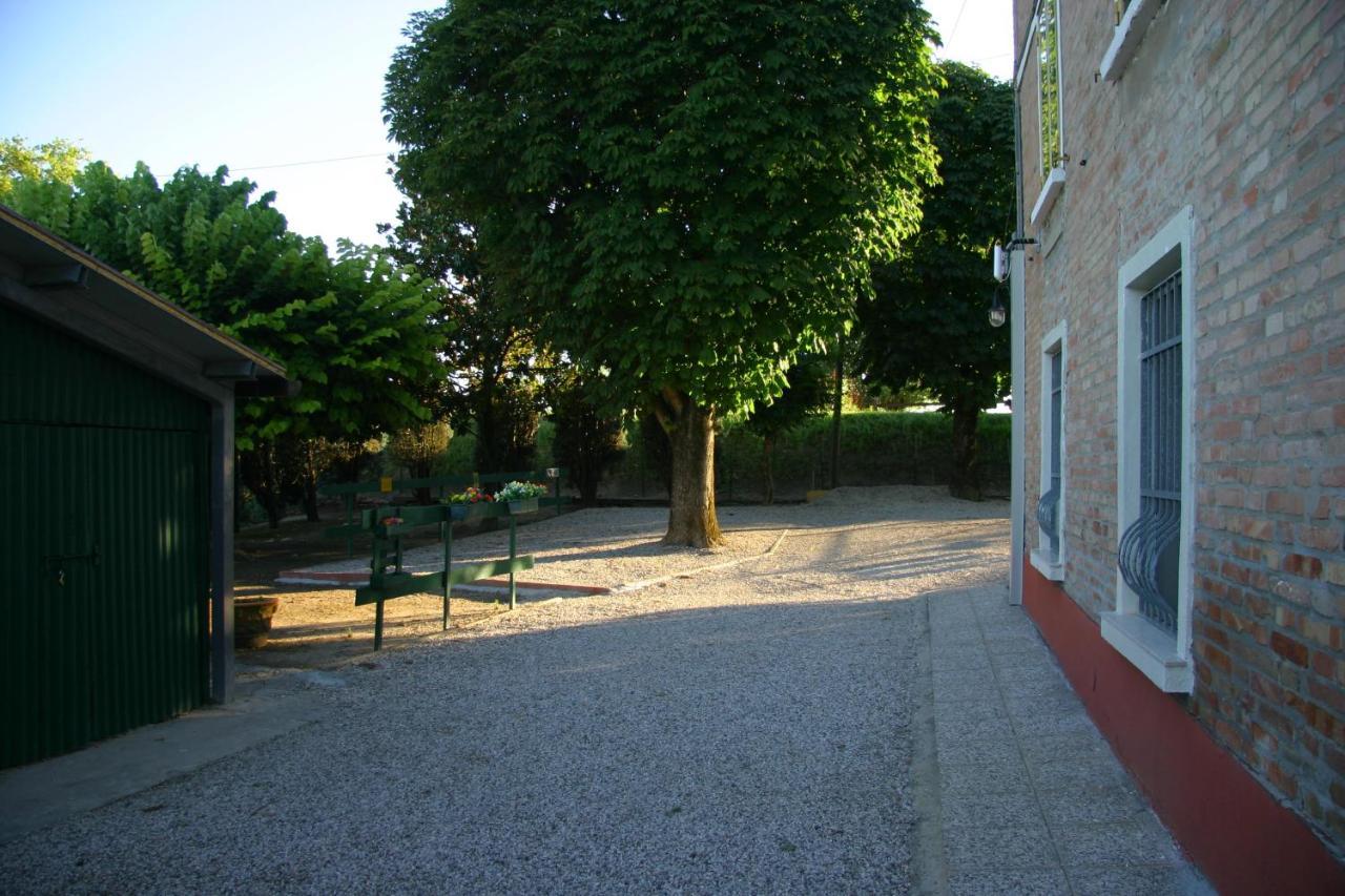 Villa Lilli 2 Ferrara Eksteriør bilde